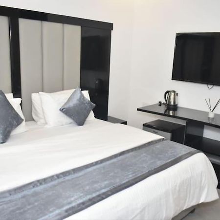 Jada Hotel And Suits Lagos Exterior photo