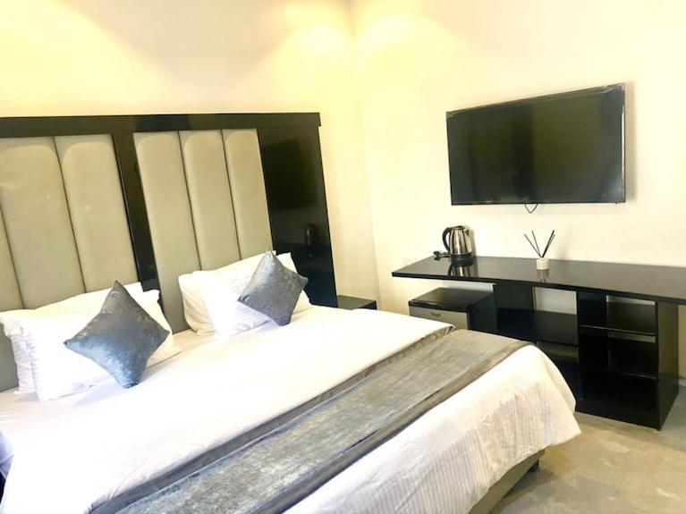 Jada Hotel And Suits Lagos Exterior photo